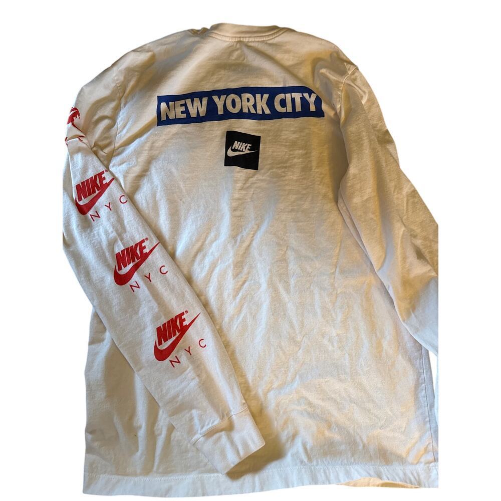 NIKE SPORTSWEAR “NEW YORK NYC” shirt size Medium M - Picture 2 of 5